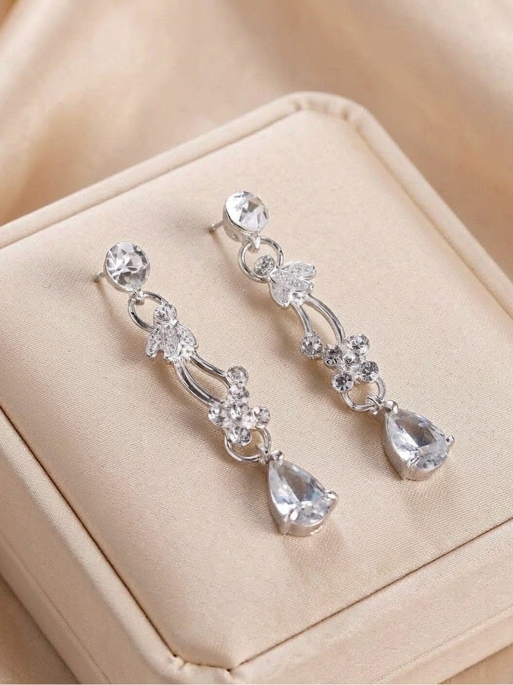 Elegant Silver Crystal Drop Earrings - Clear Rhinestone Dangle